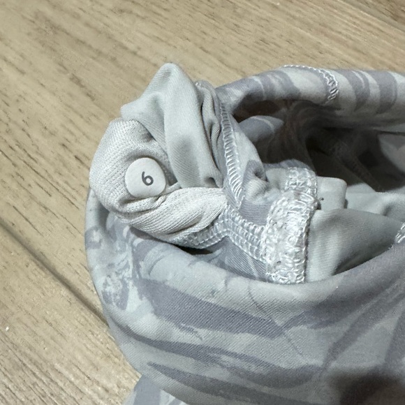 Lululemon Wunder Under Leggings - Palm Trees size 6 - Picture 6 of 13